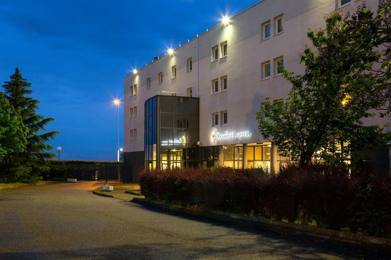 Comfort Hotel Aeroport Lyon St Exupery Colombier-Saugnieu Екстериор снимка