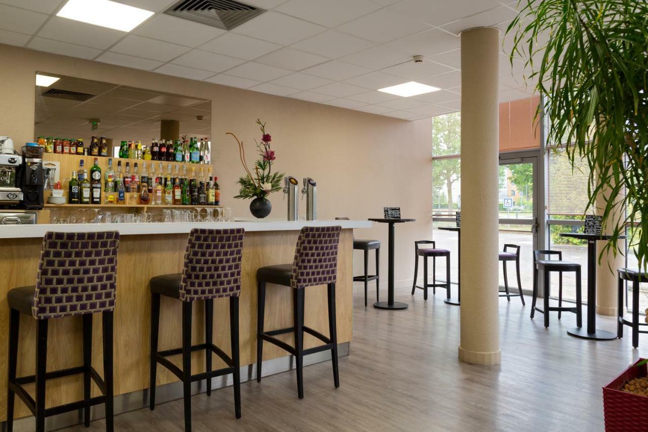 Comfort Hotel Aeroport Lyon St Exupery Colombier-Saugnieu Екстериор снимка