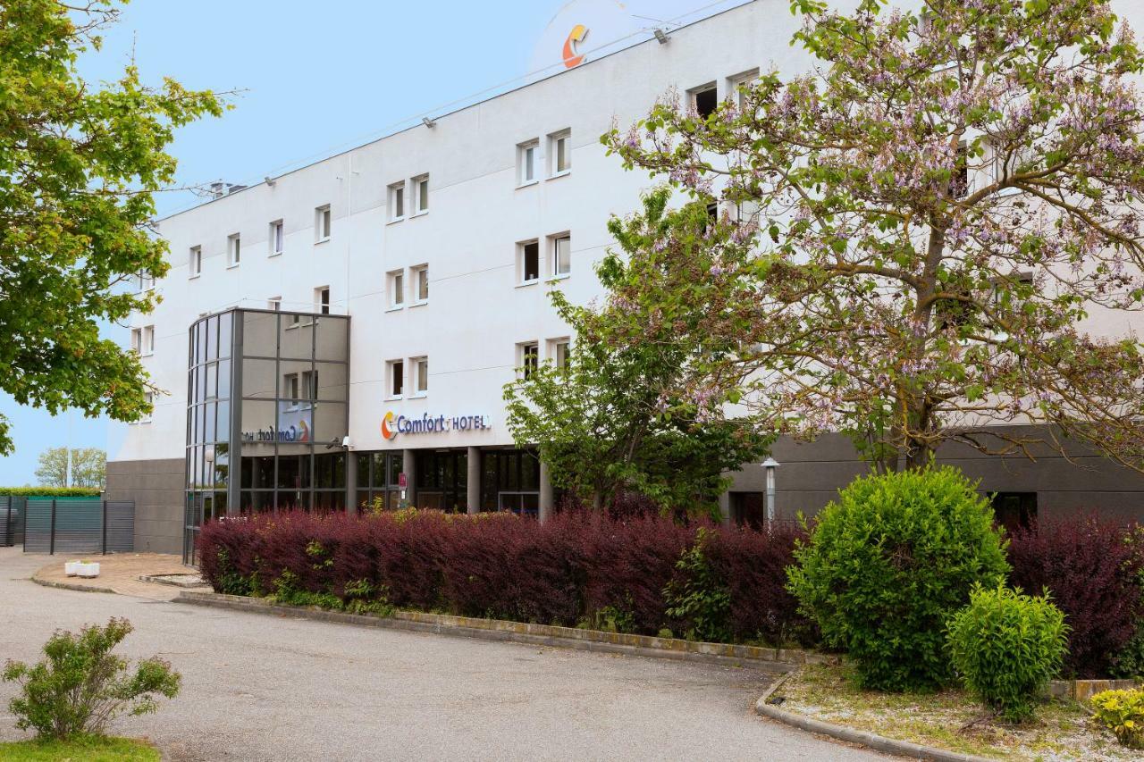 Comfort Hotel Aeroport Lyon St Exupery Colombier-Saugnieu Екстериор снимка